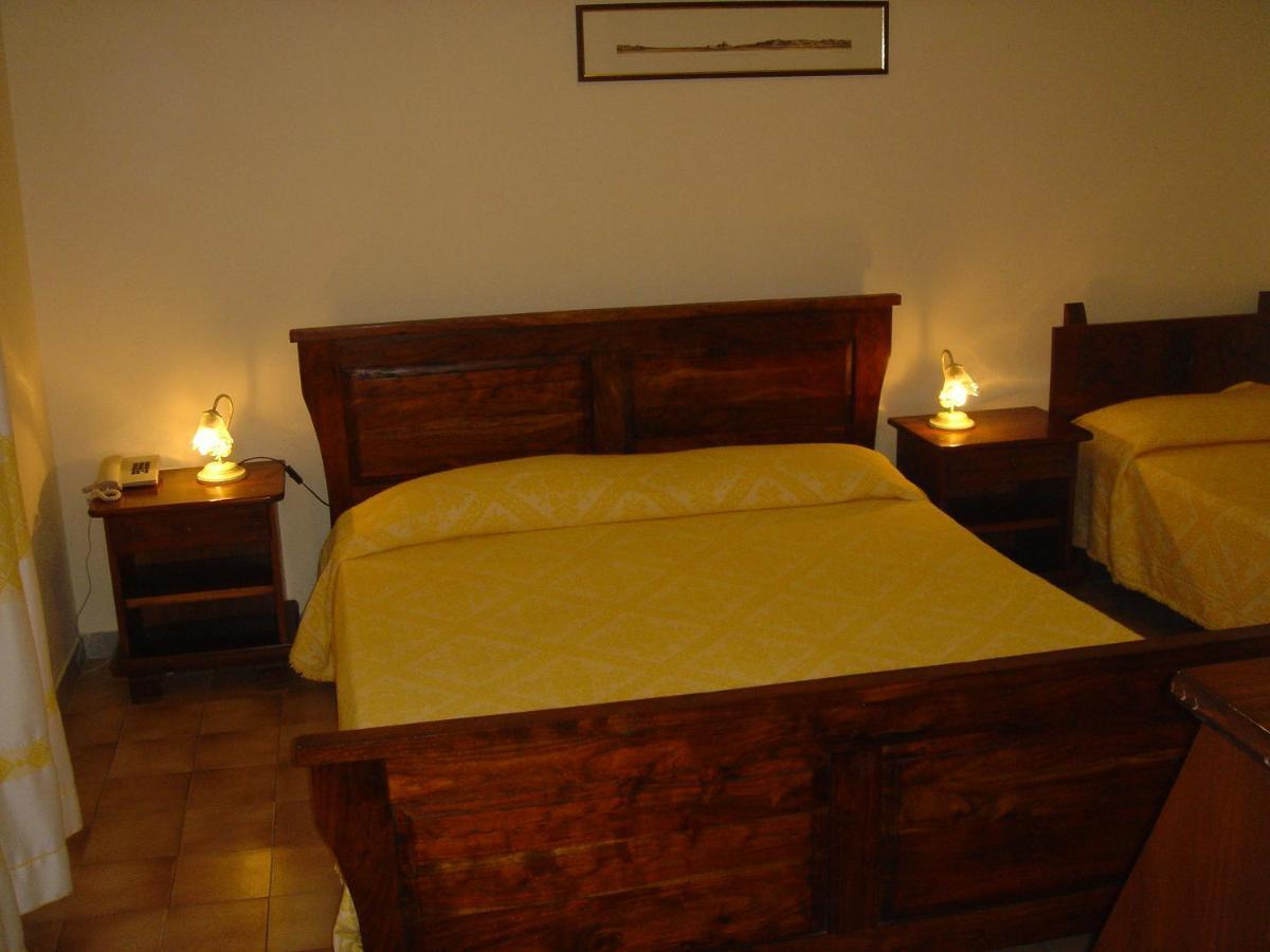Malaspina Hotel & Resort Боса Экстерьер фото