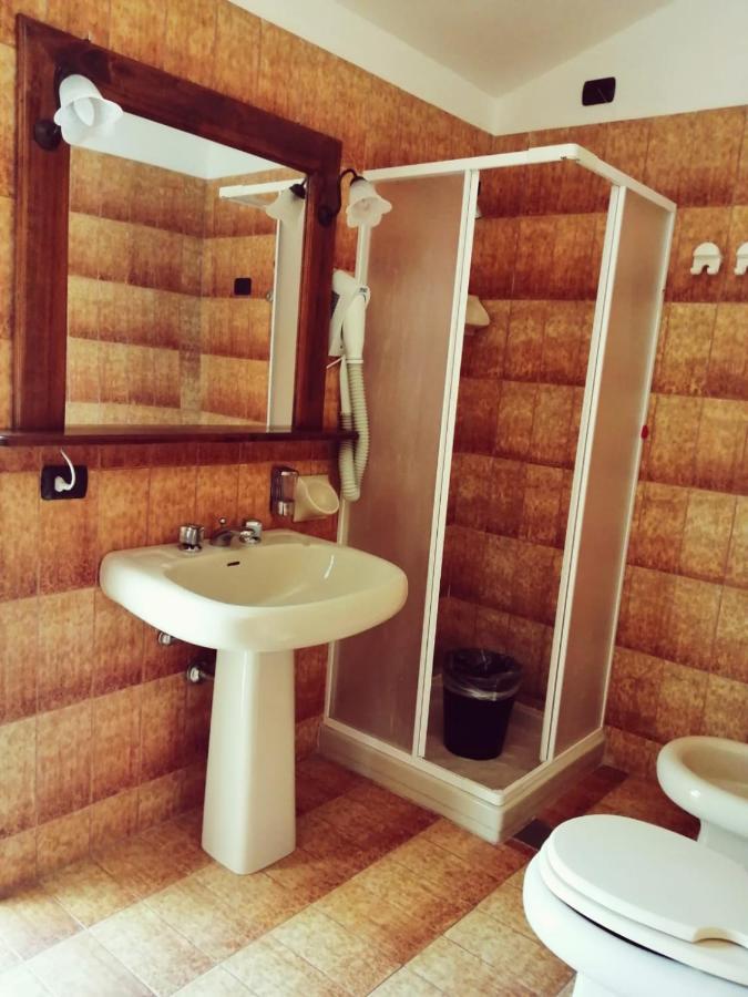 Malaspina Hotel & Resort Боса Экстерьер фото