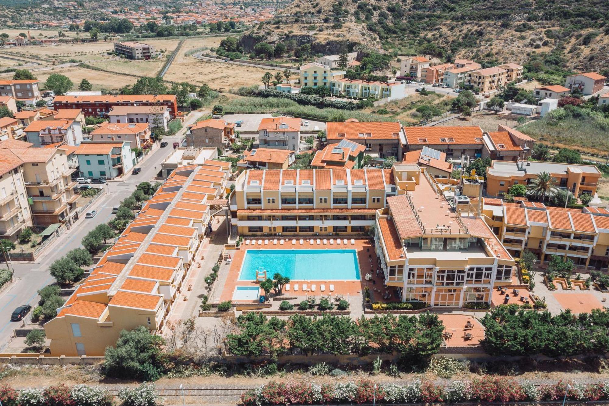 Malaspina Hotel & Resort Боса Экстерьер фото